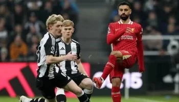 ليفربول يسعى لمعادلة رقم مانشستر يونايتد في التتويج بالكؤوس المحلية