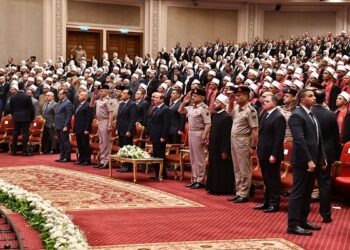 وزير الأوقاف يشيد بدعم الرئيس السيسي للأئمة الجدد خلال احتفال تخرج دفعة “الإمام محمد عبده”