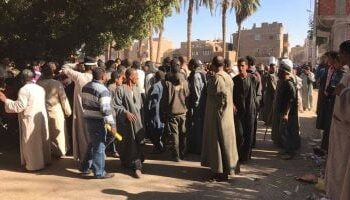 السيطرة على مشاجرة بين عائلتين في الفيوم بسبب خلافات الجيرة وإصابة سيدة