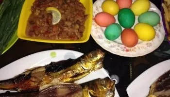 ألوان البيض في شم النسيم قد تضر صحتك.. خبير تغذية يحذر ويقدم البدائل الآمنة