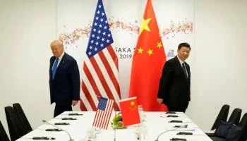 **تصعيد تجاري جديد: أمريكا تفرض رسومًا جمركية بنسبة 104% على الصين والصين ترد برسوم انتقامية**