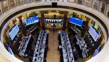 البورصة المصرية تعلن مواعيد الإجازات الرسمية في أبريل ومايو 2025