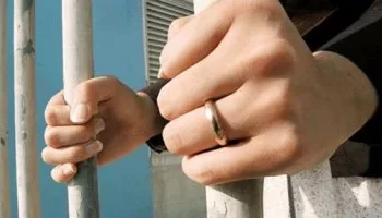 إحالة خادمة للمحاكمة بتهمة سرقة أموال أجنبية من شقة مخدومتها بالشروق