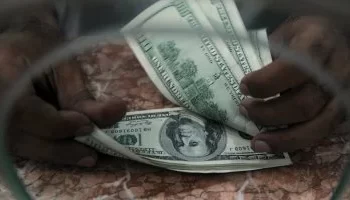 أسعار العملات الأجنبية مقابل الجنيه المصري اليوم الثلاثاء 15 أبريل 2025