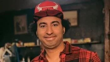 “علي ربيع: سعيد بالمشاركة في ‘الصفا الثانوية بنات’ والفيلم يقدم فكرة جديدة وممتعة”