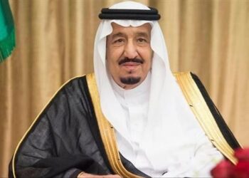 الملك سلمان يبعث برسالة خطية إلى المرشد الإيراني خامنئي