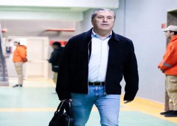 بيسيرو يجتمع بلاعبي الزمالك استعدادا لمواجهة المصري في الدوري الممتاز