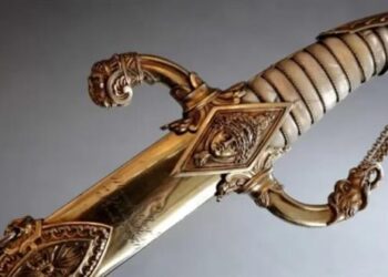 سيف نابليون بونابرت يُعرض في مزاد علني بباريس بقيمة تصل إلى مليون يورو