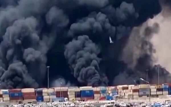 ارتفاع عدد ضحايا انفجار ميناء “الشهيد رجائي” الإيراني إلى 40 قتيلاً