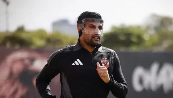 يحيى عطية الله يغيب عن الأهلي أمام بتروجت واقتراب رحيله بنهاية الموسم