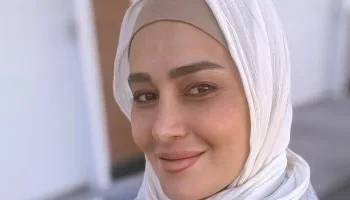 حلا شيحة تُثير الجدل مجددًا بظهورها بالحجاب: “دايمًا الحمد لله”