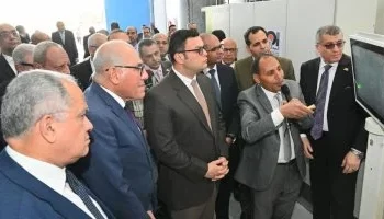 وزير الإسكان ورئيس “العربية للتصنيع” يبحثان تعزيز التعاون لتوطين الصناعة بمشروعات “حياة كريمة”