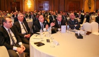 وزير قطاع الأعمال يبحث مع رؤساء الشركات خطة الاستدامة وتعظيم العائد على أصول الدولة