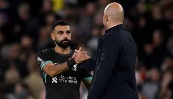 ليفربول يتوج بطلًا للبريميرليج بقيادة صلاح وسلوت