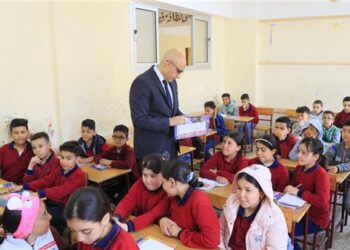 التعليم تصرف مكافآت امتحانات النقل والشهادة الإعدادية للعاملين بالمدارس والإدارات التعليمية