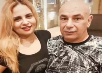 حسام حسن يغادر سراي نيابة الرمل بالإسكندرية بعد التصالح مع زوجته