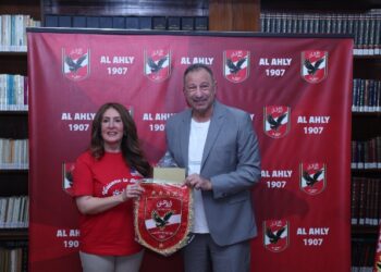 الأهلي يستقبل السفيرة الأمريكية بالقاهرة في زيارة رسمية قبل مشاركة الفريق في مونديال الأندية