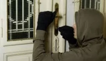 حبس متهم بسرقة المساكن في المطرية ونيابة تُأمر بتفريغ كاميرات المراقبة