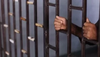 حبس مدرس بالإسكندرية 4 أيام لاتهامه بالتعدي على 3 طالبات بمدرسة ابتدائية