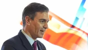 سانشيز في جولة دبلوماسية من ألبانيا إلى بغداد وسط تصاعد أزمة غزة: إسبانيا تتحرك دوليًا للدفاع عن الفلسطينيين