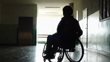 قانون حقوق الأشخاص ذوي الإعاقة يضمن تخفيضات في النقل ودمجًا شاملاً في المجتمع