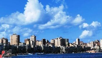 طقس الجمعة 2 مايو 2025: أجواء مائلة للحرارة نهاراً وأمطار ورياح مثيرة للأتربة