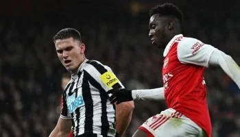 مواجهات نارية في كرة القدم الأحد 18 مايو 2025: آرسنال يلتقي نيوكاسل وروما يصطدم بميلان