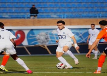 فاركو يفجر مفاجأة مدوية بإسقاط بيراميدز بثلاثية ويمنح الأهلي قبلة الحياة في سباق الدوري