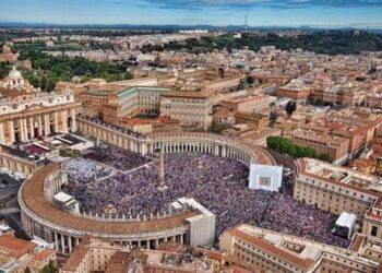 الفاتيكان: عدم التوصل لانتخاب اسم البابا الجديد واستئناف عملية التصويت غدا