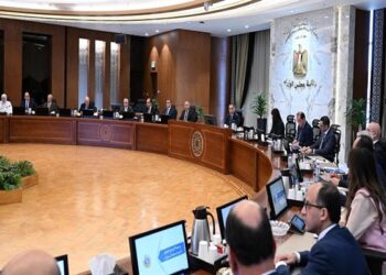 مدبولي يترأس اجتماع المجلس الأعلى لصناعة السيارات