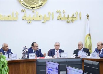 وزير قطاع الأعمال العام يثمن دور الهيئة الوطنية للصحافة في دعم التنمية والإصلاح