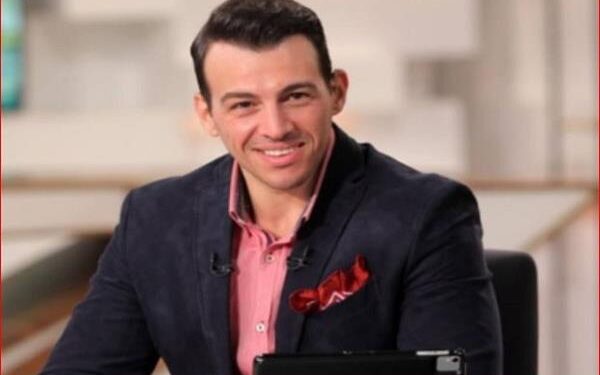 رامي رضوان ينتقد نشر خطاب خاص بين سعاد حسني وعبد الحليم حافظ: “خيانة وجريمة في حق رمزين كبيرين”