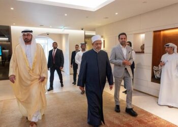 شيخ الأزهر يصل إلى الإمارات للمشاركة في قمة الإعلام العربي بدعوة من الشيخ محمد بن راشد