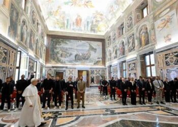 البابا ليو الرابع عشر يستقبل فريق نابولي بطل الدوري الإيطالي ويشيد بالقيم الأخلاقية في الرياضة