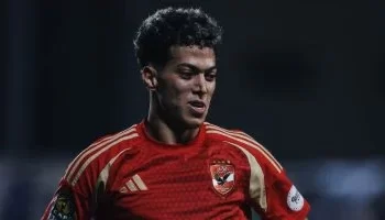 جلسة دعم بين شوقي وإمام عاشور قبل مواجهة المصري.. والأهلي يلاحق بيراميدز في صراع الدوري