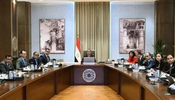 مدبولي: تسهيل دخول السائحين للمطارات المصرية عبر منظومة إلكترونية متطورة