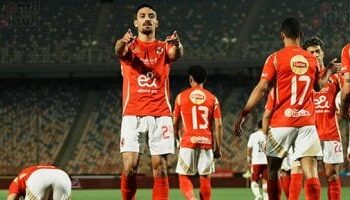 الأهلي يواجه المصري البورسعيدي الليلة في قمة مرتقبة بالدوري المصري