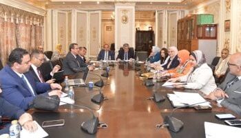 “الصحة البرلمانية” توافق نهائيًا على تعديل قانون مزاولة مهنة الصيدلة.. سنة تدريبية شرط للترخيص ومكافأة 2500 جنيه شهريًا