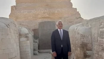 وزير الثقافة والسياحة التركي يزور منطقة أهرامات الجيزة خلال زيارته الرسمية لمصر