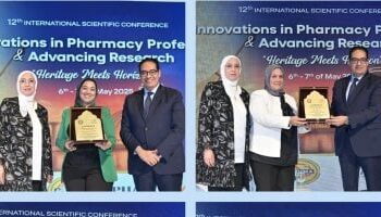 رئيس جامعة القاهرة يفتتح المؤتمر العلمي الدولي الثاني عشر لكلية الصيدلة