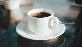 بسبب صورة لبقايا القهوة في فنجان.. روبوت الدردشة يشعل أزمة عائلية تنتهي بدعوى طلاق!