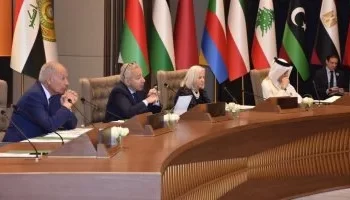 أبو الغيط يدعو إلى رؤى اقتصادية عربية مشتركة لمواجهة تحديات النظام الدولي