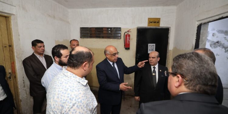 وزير العدل يتفقد أعمال تطوير محكمة جنوب الجيزة الابتدائية