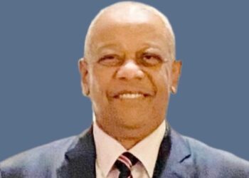 اللواء يحيى عبد الكريم يكتب لـ «الاتجاه»: في زمن المفارقات.. من يحاسب الفاشلين ويقصي الناجحين؟