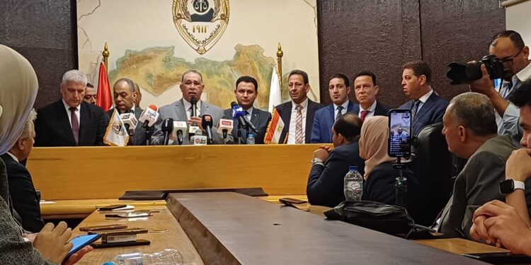 نقابة المحامين تعلن الإضراب العام أمام محاكم الاستئناف يوم 8 مايو احتجاجًا على قرارات رؤساء المحاكم