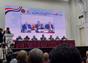 خلال الاحتفال بيوم الطبيب الـ 47.. نقابة الأطباء: نتواصل مع الوزراء لتفعيل قانون المسؤولية الطبية