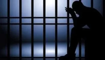 اعتداء شاب على فتاة