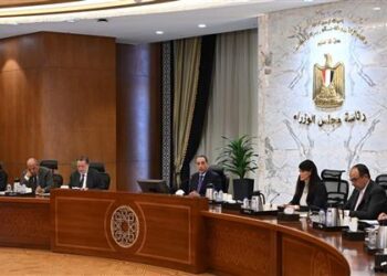 رئيس الوزراء يترأس لجنة الطروحات الحكومية