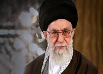 خامنئي يرفض دعوة ترامب للاستسلام ويحذّر من التدخل الأمريكي