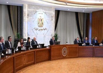 رئيس الوزراء يترأس أول اجتماع للجنة الأزمات لمتابعة تداعيات التصعيد العسكري الإيراني ـ الإسرائيلي